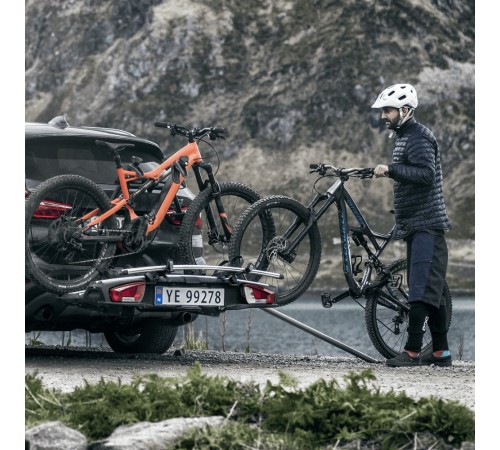 Платформа на фаркоп Thule VeloSpace XT для 3-х велосипедов, 939